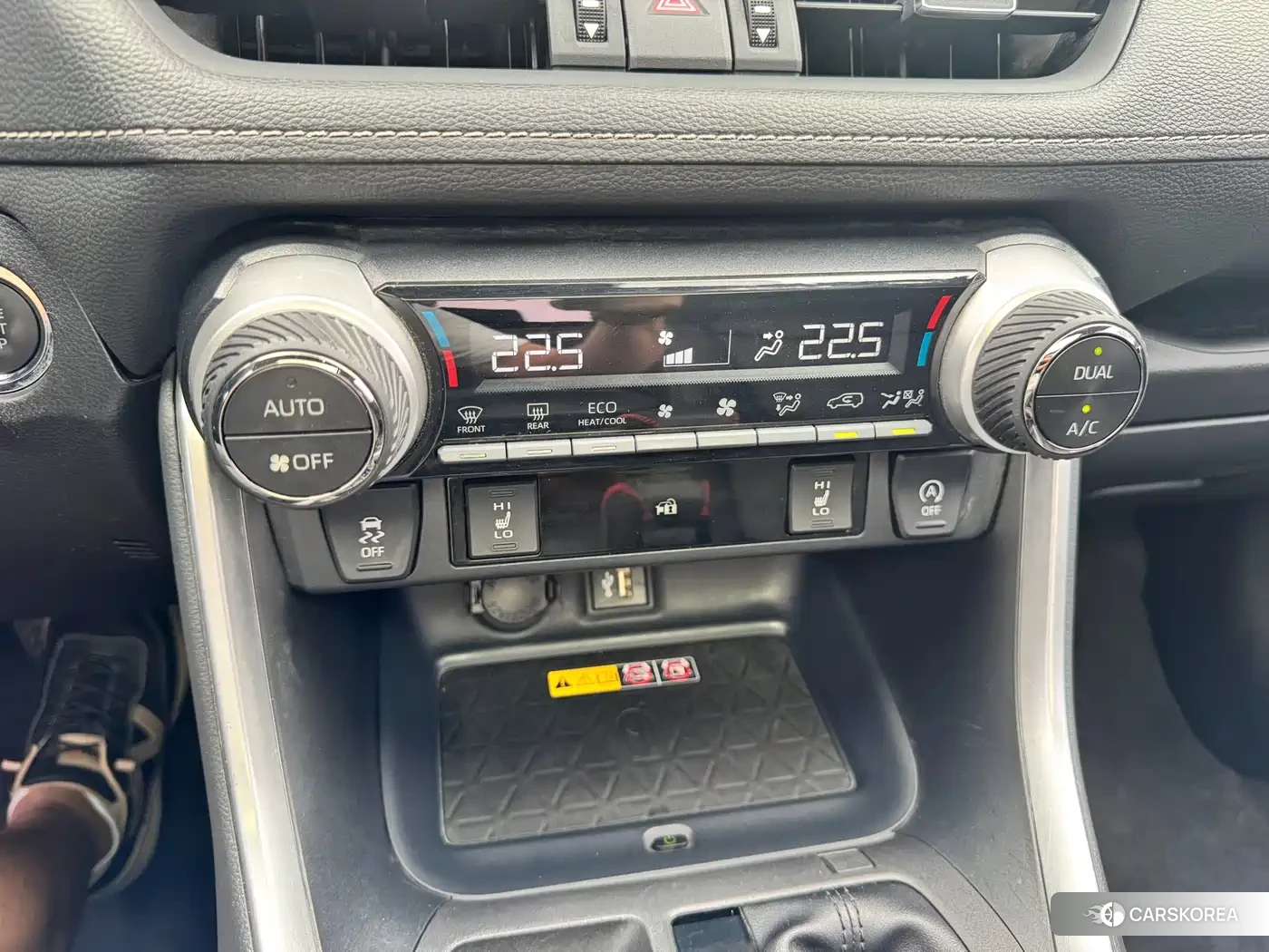 Toyota RAV4 2024 Белый из Китая, фото 3