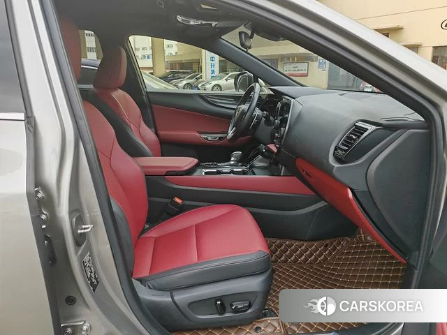 Lexus NX 2023 Серебристо-серый из Китая, фото 3