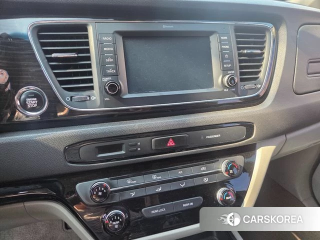 Kia The New Carnival 2019 Белый из Кореи, фото 3