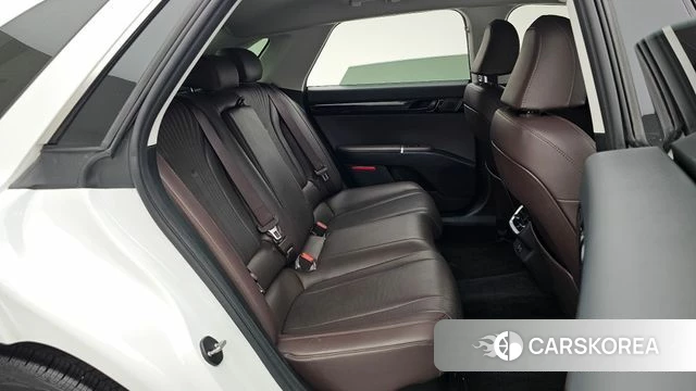 Hyundai Grandeur Hybrid (GN7) 2023 Белый из Кореи, фото 3