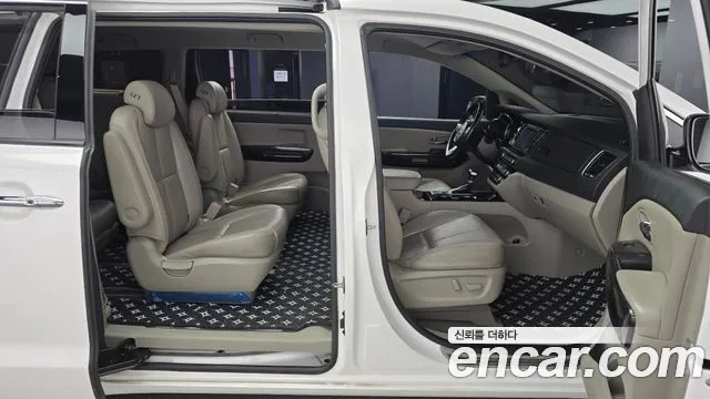 Kia The New Carnival id 2454454 из Кореи 3