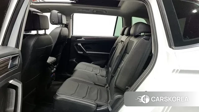 Volkswagen Tiguan Allspace 2022 Белый из Кореи, фото 3