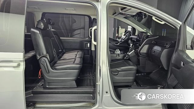 Hyundai Staria 2022 Серебряный из Кореи, фото 3