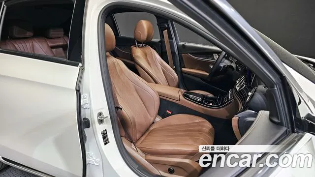Mercedes-Benz E-Class W213 2022 Белый из Кореи, фото 3