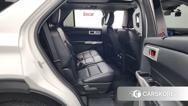 Ford Explorer 6th Generation 2023 Белый из Кореи, фото 3