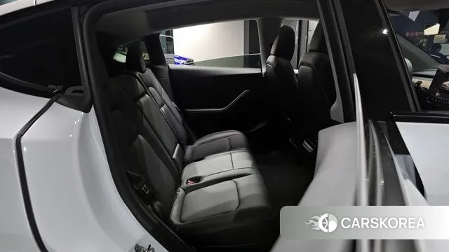 Tesla Model Y 2023 Белый из Кореи, фото 3