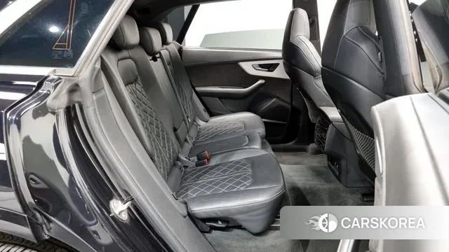 Audi Q8 (4M) 2021 Черный из Кореи, фото 3