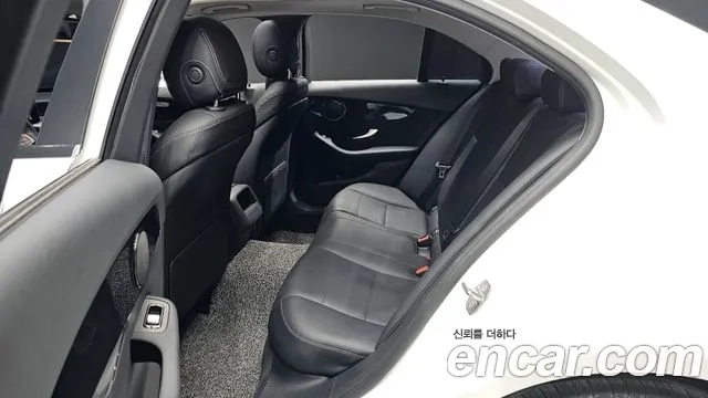 Mercedes-Benz C-Class W205 2018 Белый из Кореи, фото 3