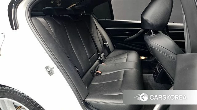 BMW 3 Series (F30) 2018 Белый из Кореи, фото 3