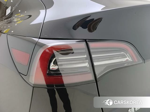 Tesla Model Y 2023 Черный из Китая, фото 3