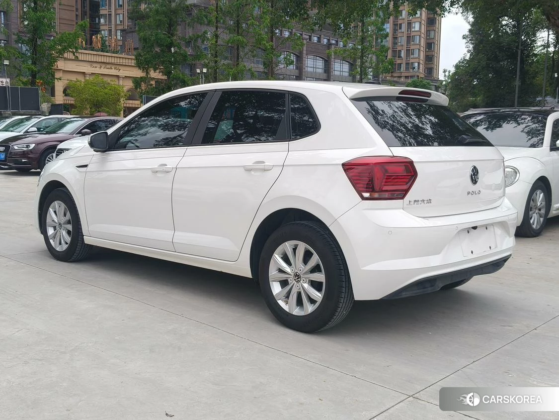 Volkswagen Polo 2021 Белый из Китая, фото 3