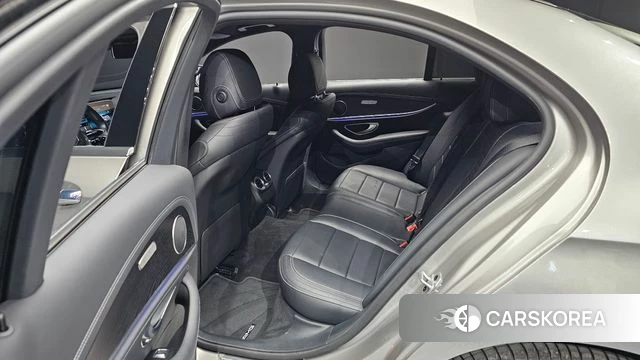 Mercedes-Benz E-Class W213 2021 Песочный из Кореи, фото 3
