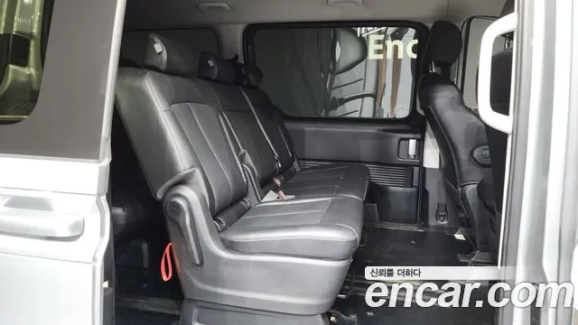 Hyundai Staria 2023 Серый из Кореи, фото 3