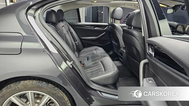 BMW 5 Series (G30) 2018 Серый из Кореи, фото 3