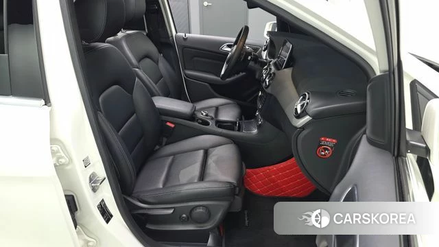 Mercedes-Benz B-Class W246 2018 Белый из Кореи, фото 3