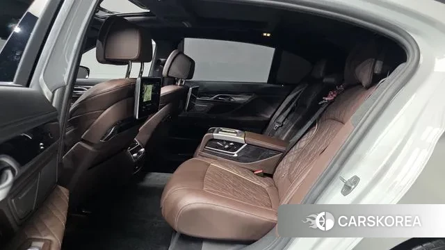 BMW 7 Series (G11) 2021 Белый из Кореи, фото 3