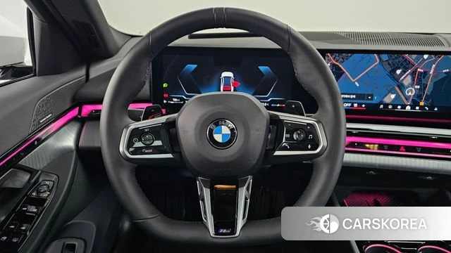 BMW 5 Series (G60) 2025 Белый из Кореи, фото 3