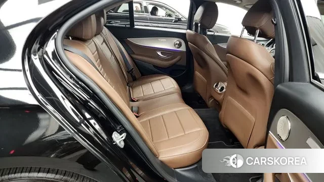 Mercedes-Benz E-Class W213 2018 Черный из Кореи, фото 3