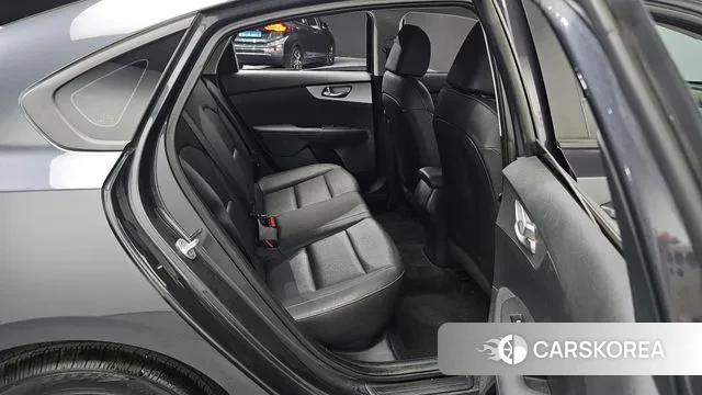 Kia The New K3 2nd generation 2021 Серый из Кореи, фото 3