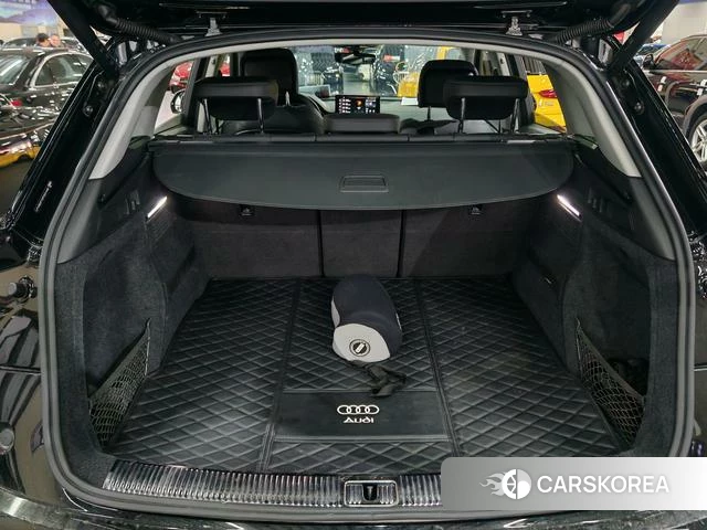 Audi Q5L 2023 Черный из Китая, фото 3