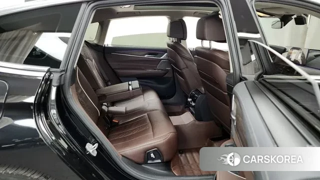 BMW 6 Series GT (G32) 2023 Черный из Кореи, фото 3