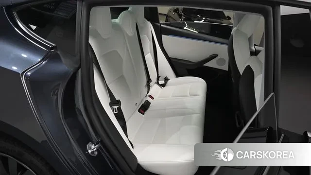 Tesla Model 3 2025 Серый из Кореи, фото 3