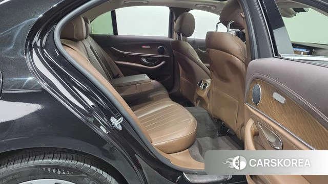 Mercedes-Benz E-Class W213 2018 Черный из Кореи, фото 3