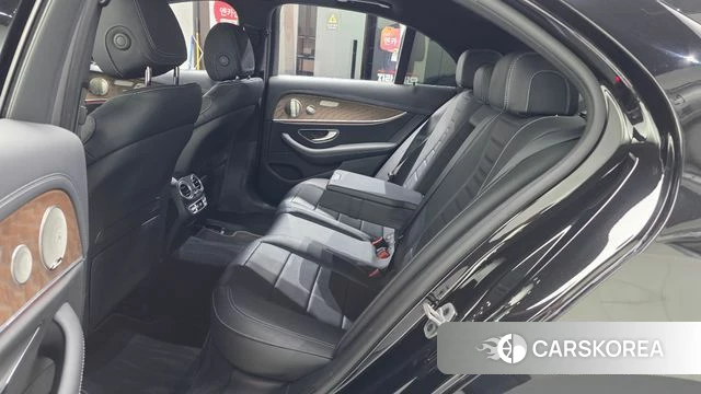 Mercedes-Benz E-Class W213 2021 Черный из Кореи, фото 3