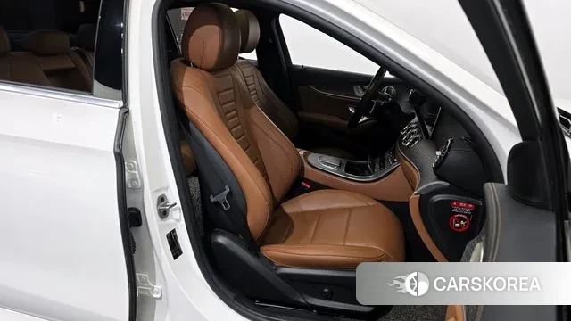 Mercedes-Benz E-Class W213 2021 Белый из Кореи, фото 3