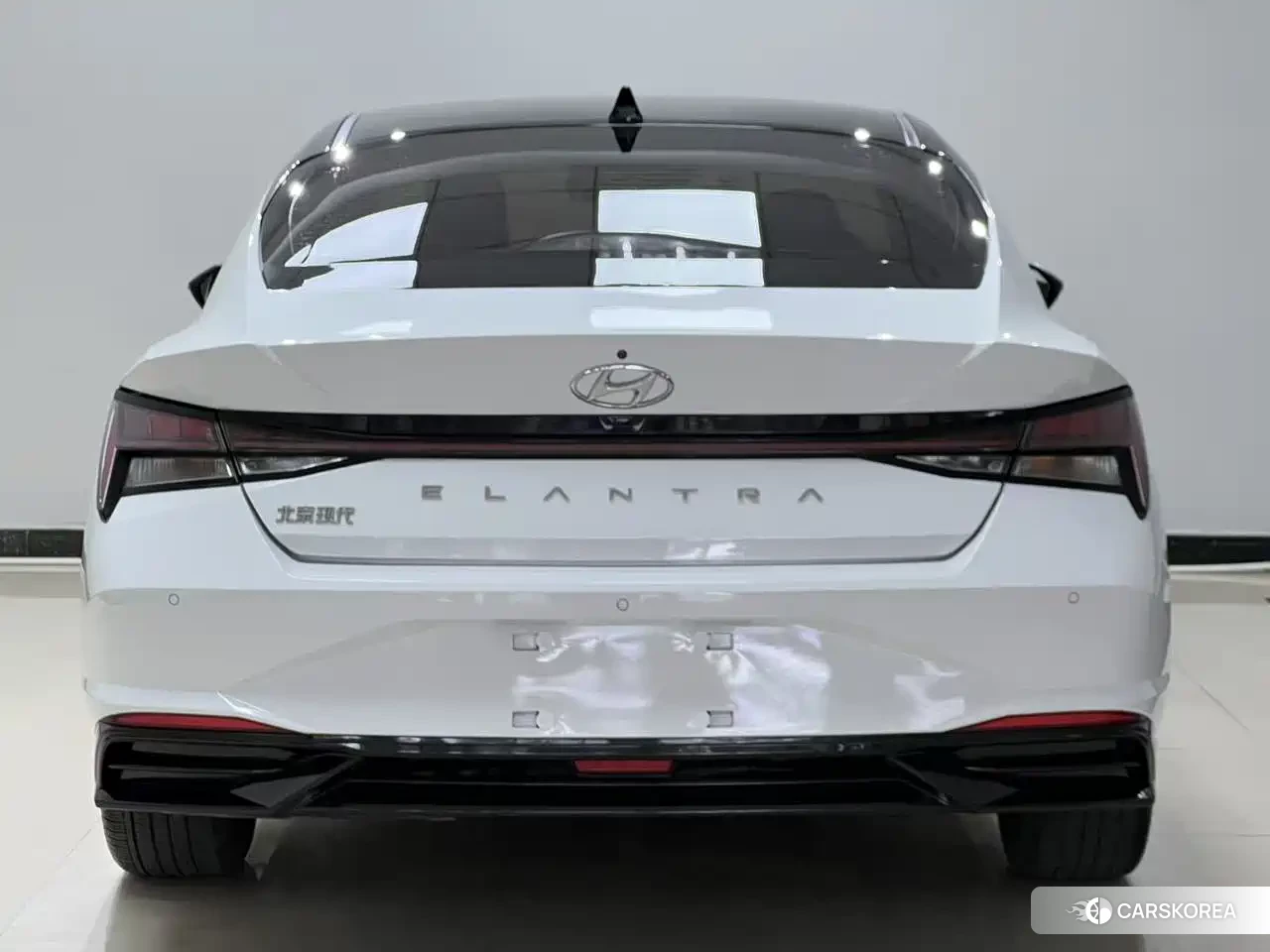 Hyundai Elantra 2022 Белый из Китая, фото 3