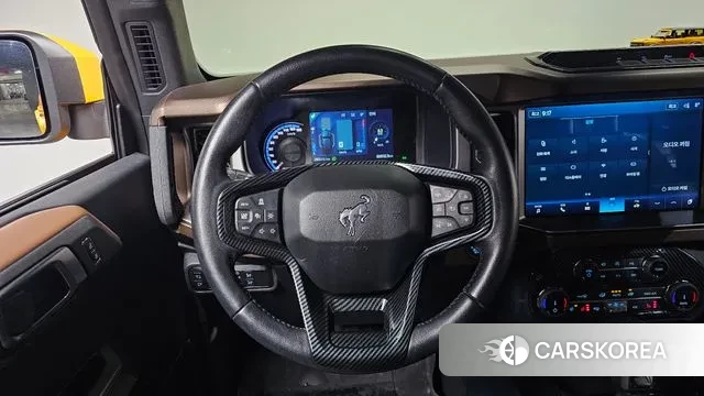 Ford Bronco 6th Generation 2022 Желтый из Кореи, фото 3