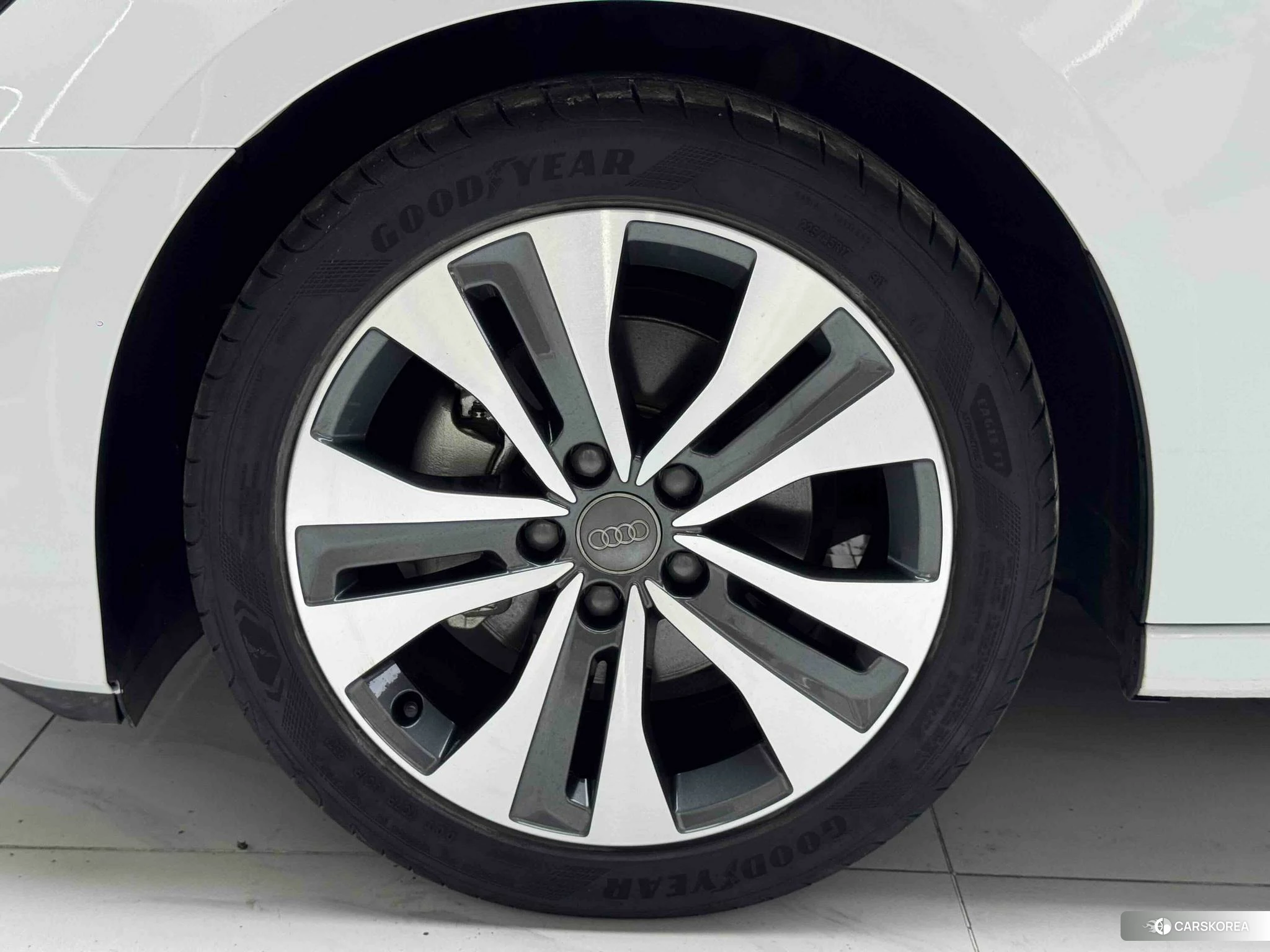 Audi A3 2021 Белый из Китая, фото 3