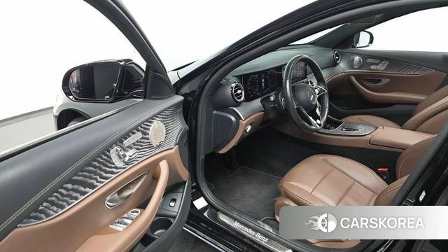 Mercedes-Benz E-Class W213 2023 Черный из Кореи, фото 3