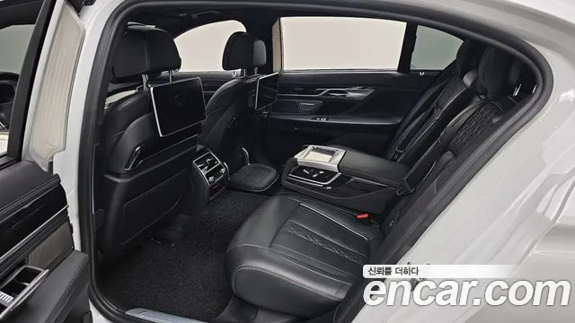 BMW 7 Series (G11) id 2797866 из Кореи 3