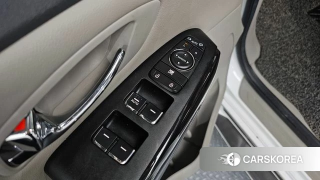 Kia The New Carnival 2019 Белый из Кореи, фото 3