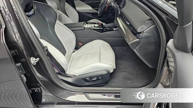 BMW M5 (G90) 2026 Серый из Кореи, фото 3