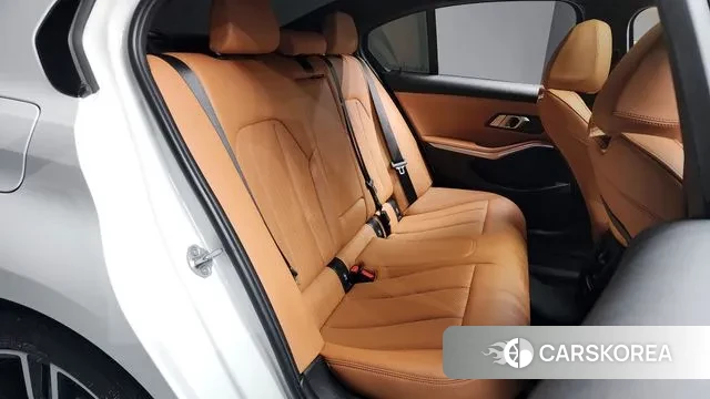 BMW 3 Series (G20) 2023 Белый из Кореи, фото 3