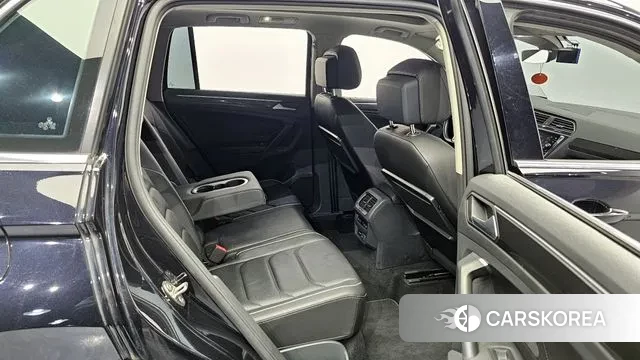 Volkswagen Tiguan second Generation 2020 Черный из Кореи, фото 3