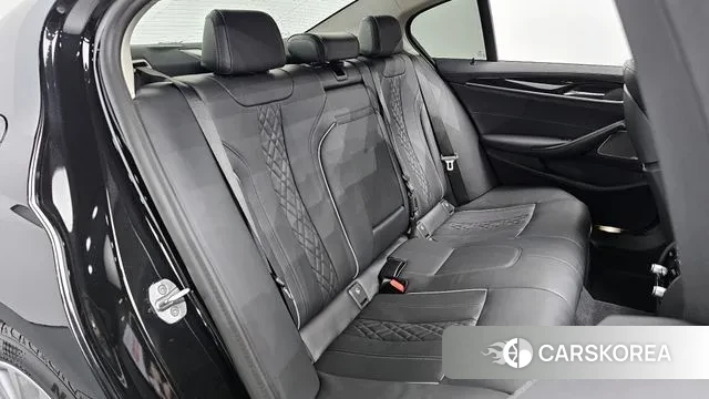 BMW 5 Series (G30) 2021 Черный из Кореи, фото 3