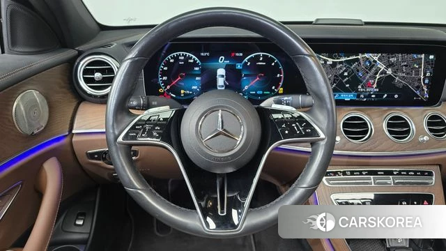 Mercedes-Benz E-Class W213 2023 Черный из Кореи, фото 3