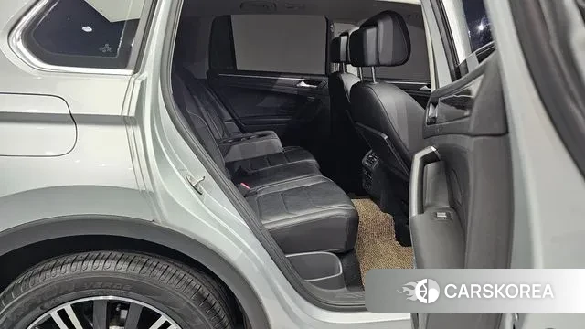 Volkswagen Tiguan second Generation 2020 Серебристо-серый из Кореи, фото 3