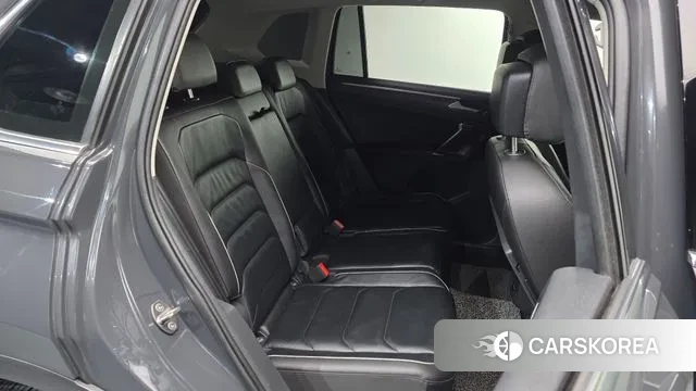 Volkswagen Tiguan second Generation 2018 Серый из Кореи, фото 3