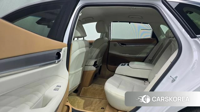 Hyundai The New Grandeur IG Hybrid 2021 Белый из Кореи, фото 3