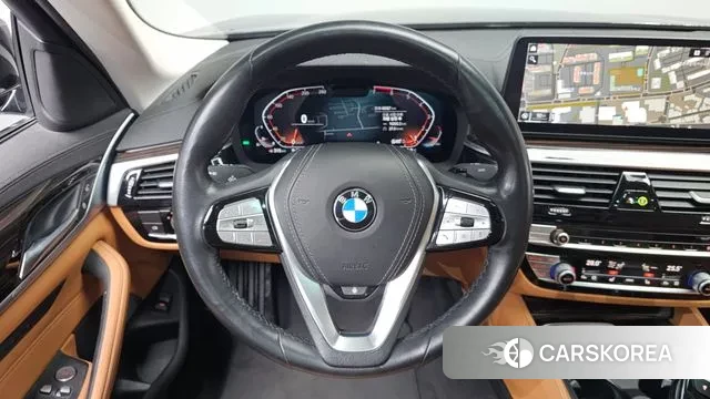 BMW 5 Series (G30) 2021 Черный из Кореи, фото 3