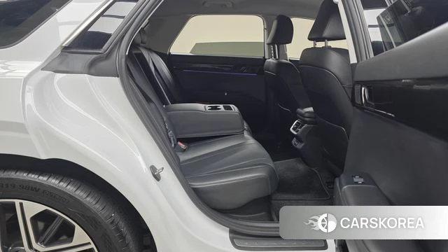 Hyundai Grandeur Hybrid (GN7) 2023 Белый из Кореи, фото 3