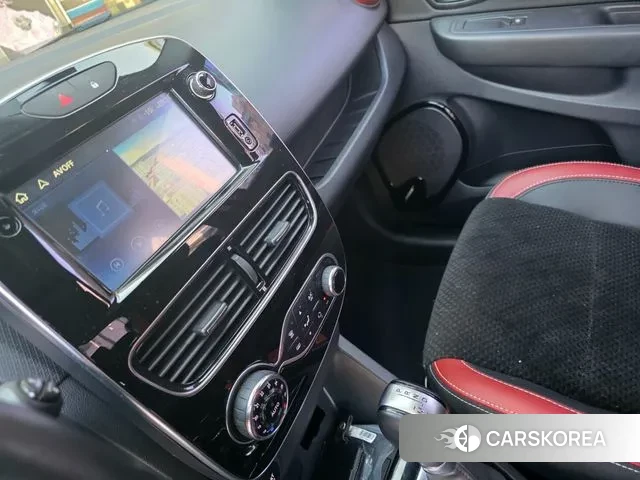 Renault Korea (Samsung) Clio 2018 Красный из Кореи, фото 3