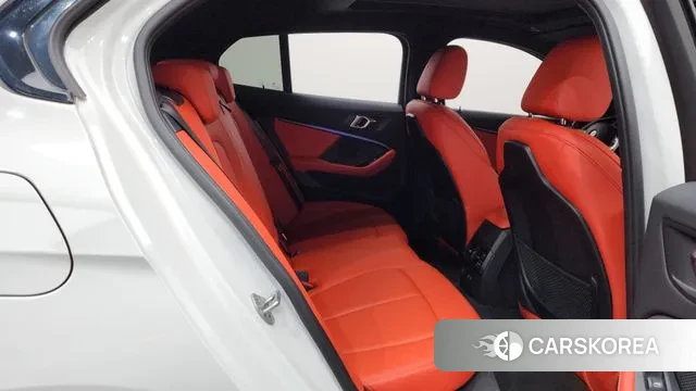 BMW 1 Series (F40) 2021 Белый из Кореи, фото 3