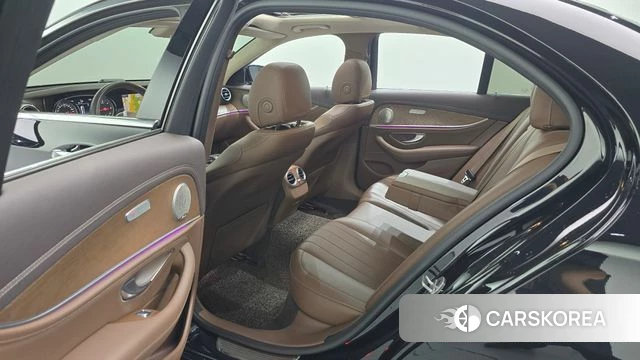Mercedes-Benz E-Class W213 2019 Черный из Кореи, фото 3