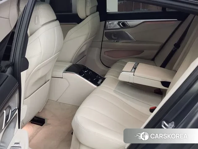 BMW 8 Series (G15) 2025 Серый из Кореи, фото 3