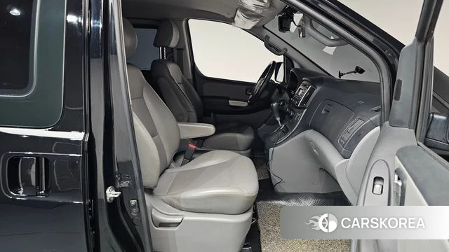 Hyundai The New Grand Starex 2021 Черный из Кореи, фото 3